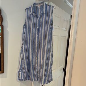 Magaschoni Linen Dress with pockets!